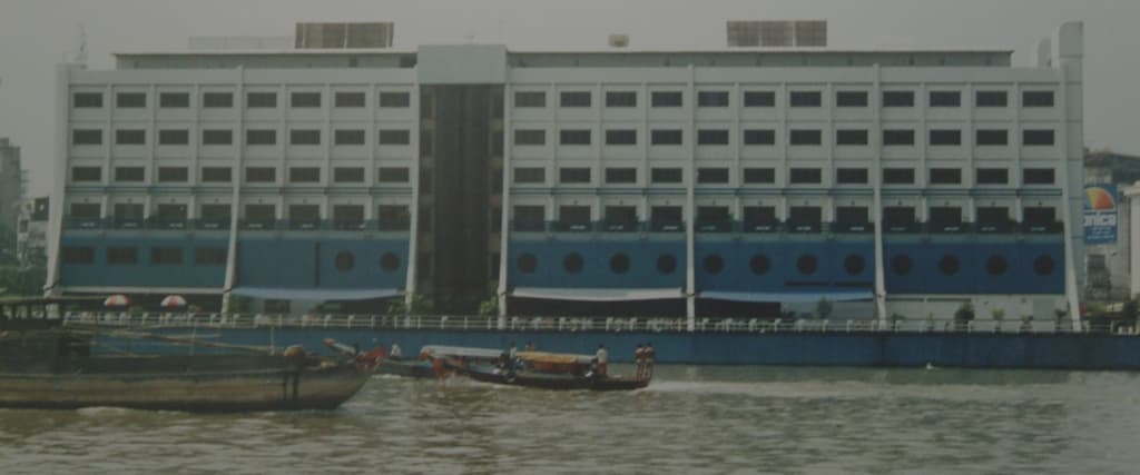 Floating-Resort-1